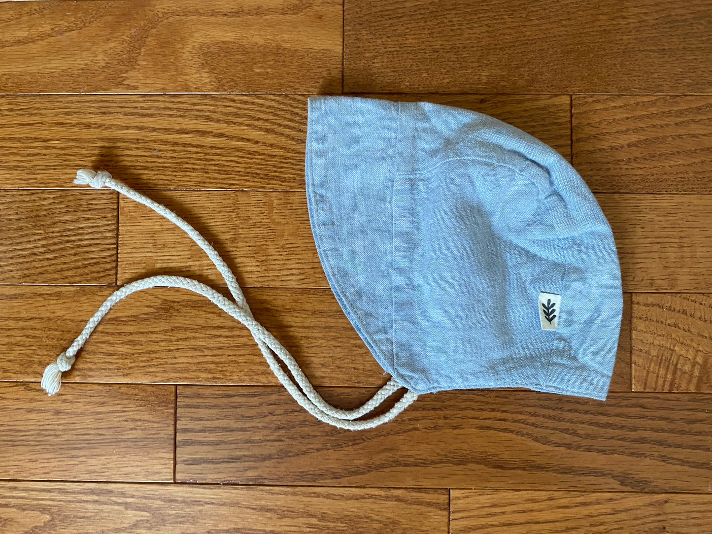 Les Petites Natures Bonnet in Chambray - 3-6m
