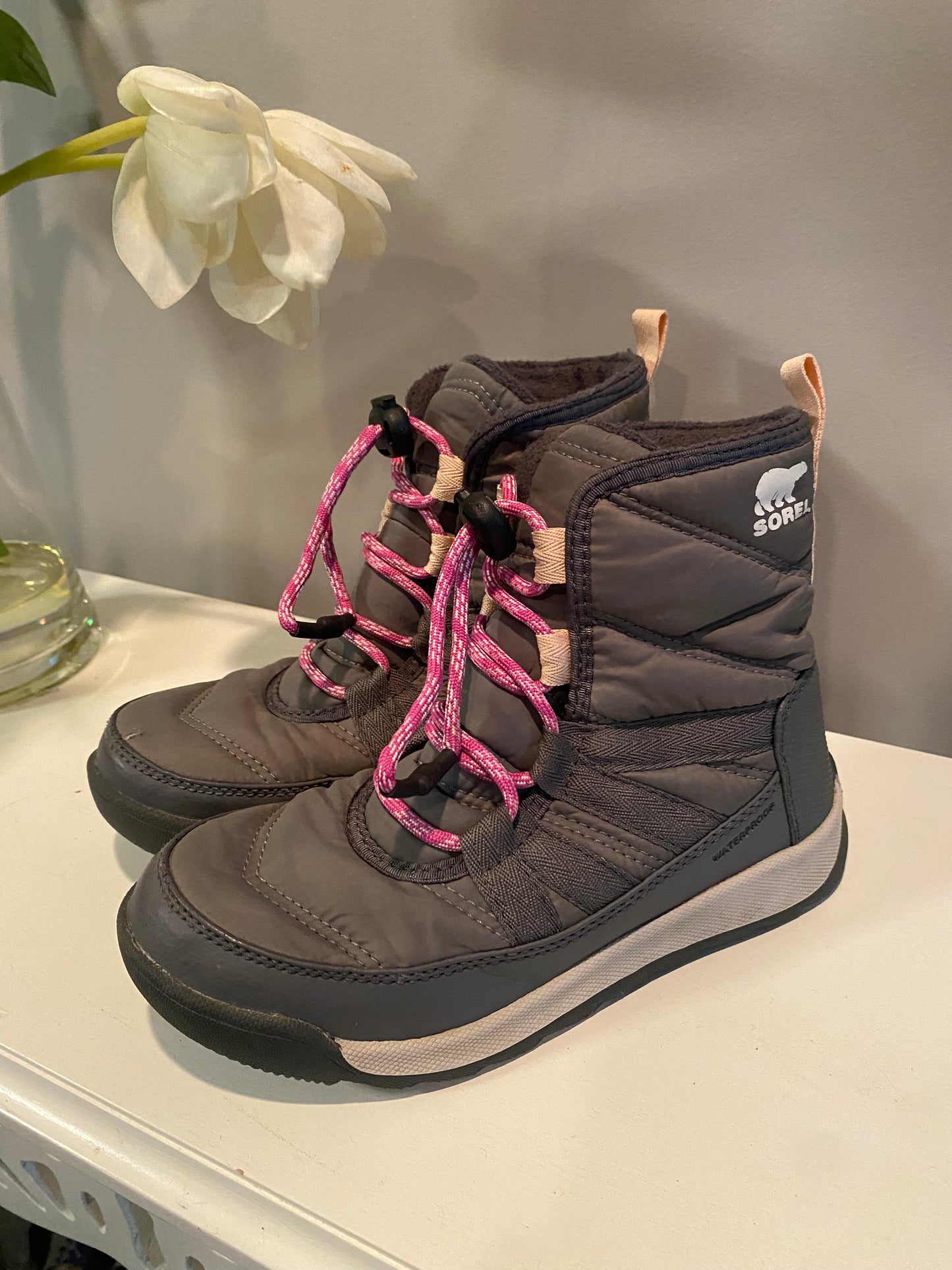 Sorel WHITNEY™ II Waterproof Boot - Size 1 Big Kid *Tiny tear on toe*