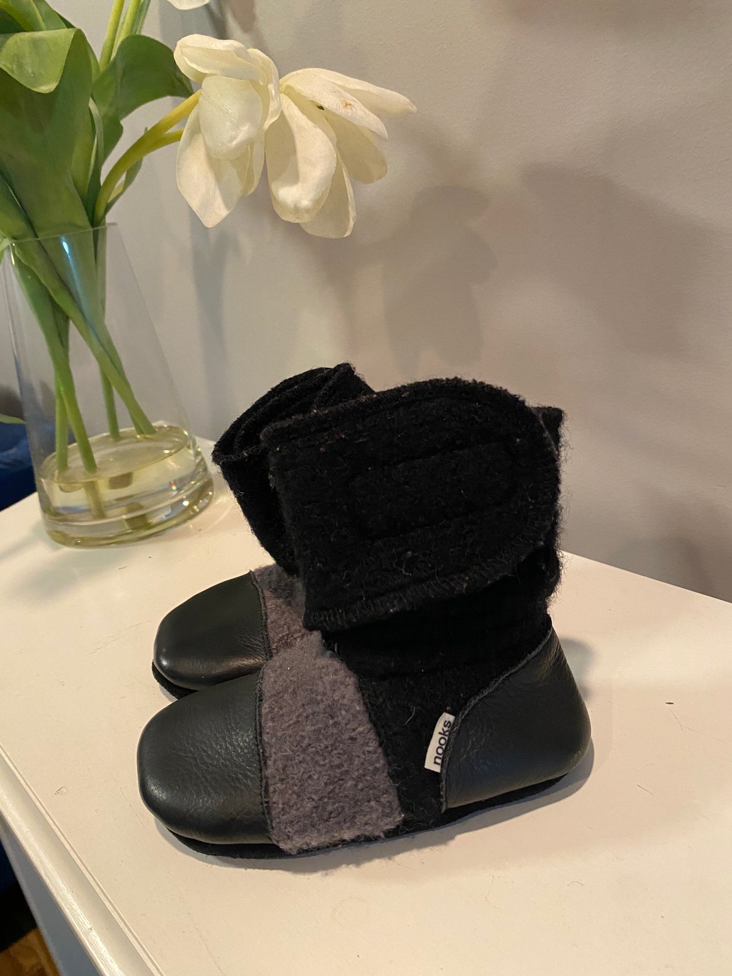 Nooks Design Wool Booties - Size 7