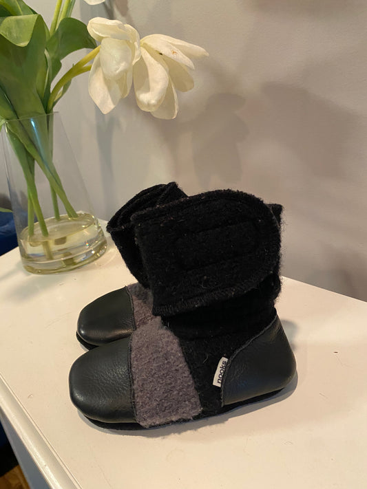 Nooks Design Wool Booties - Size 7