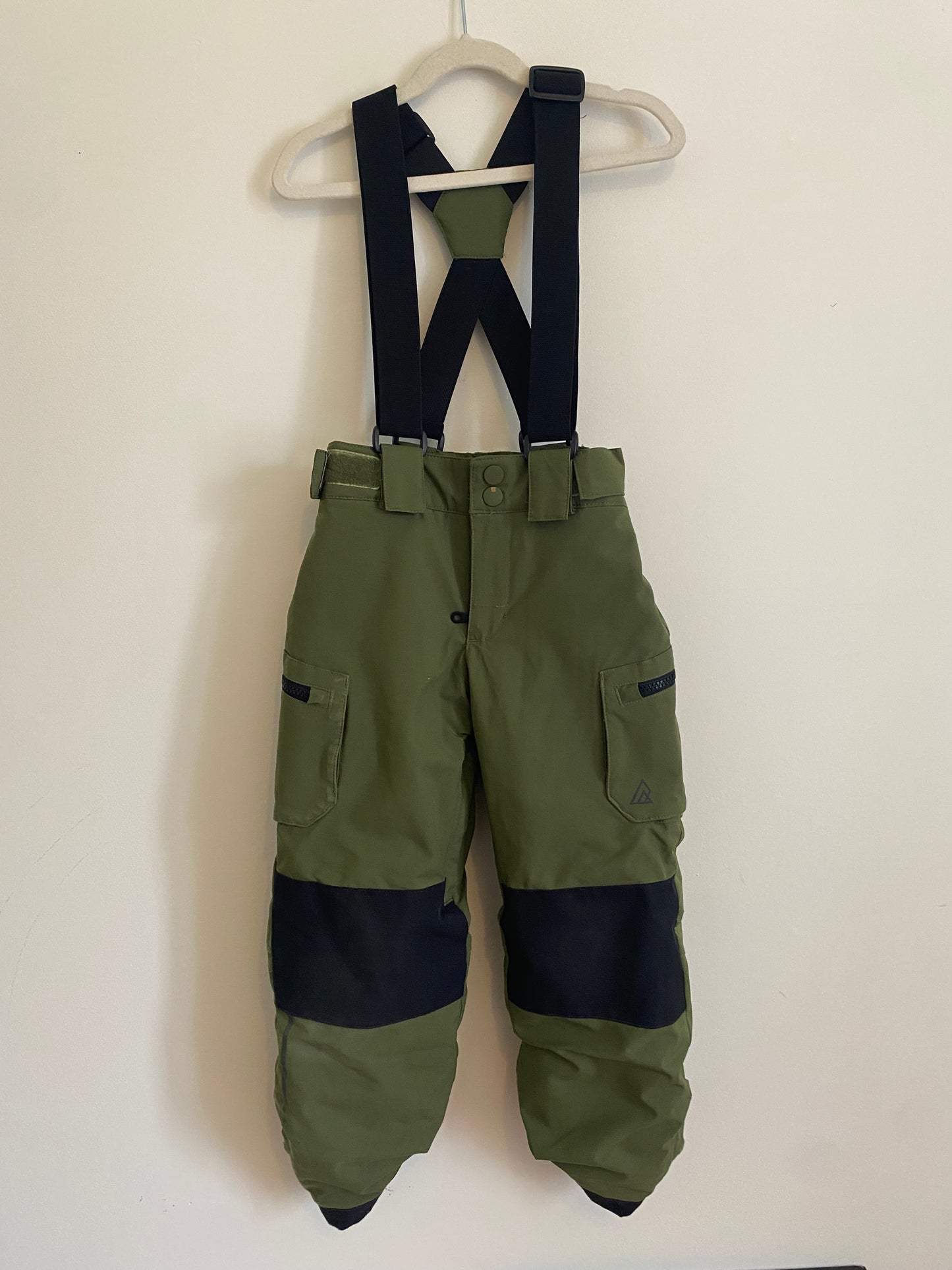 Ripzone Snowpants - Size 8